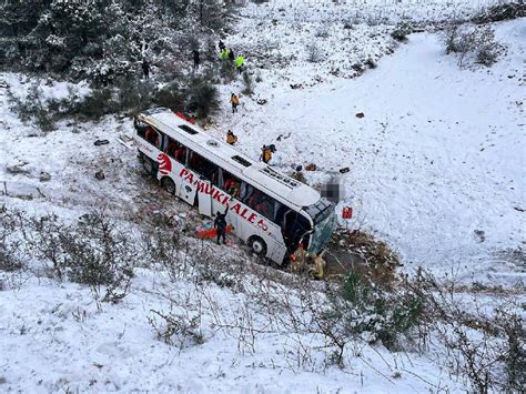 Y­o­l­c­u­ ­o­t­o­b­ü­s­ü­ ­k­a­z­a­ ­y­a­p­t­ı­:­ ­3­ ­ö­l­ü­